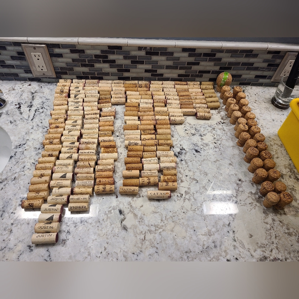 Wine & Champagne Corks Lot Of 232